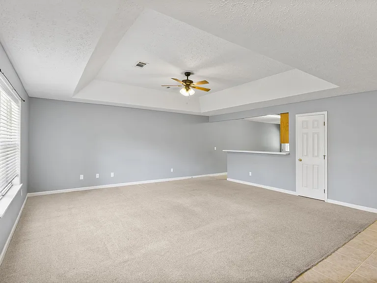 721 Ethan Ln — Photo 6