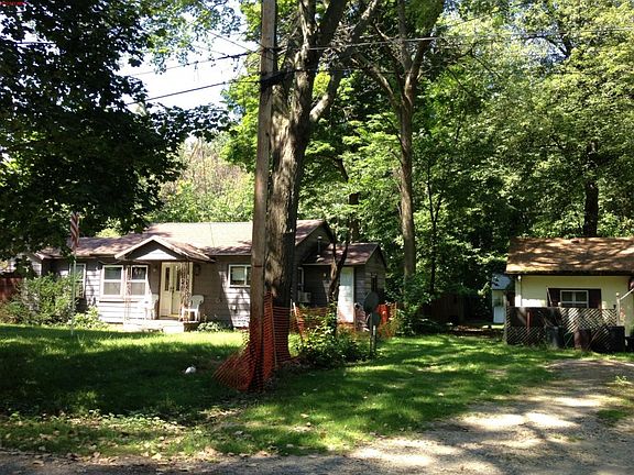 3rd image of 1610 Berrien Ave