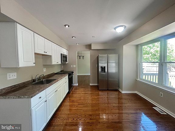 4th image of 86 Woodhaven Way