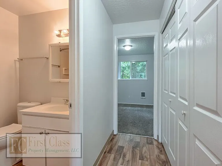 9555 SW Hall Blvd #4 — Photo 14