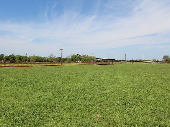5th image of 172 County Road 12650