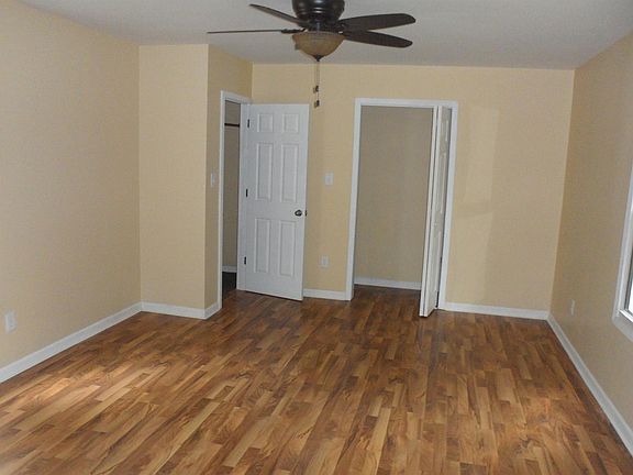 5th image of 104 E 13th St
