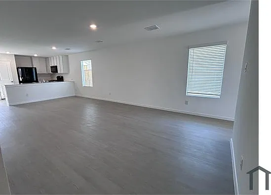 3037 Tokara St — Photo 8