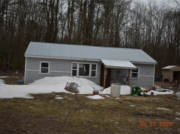 15-28 O'Neil Dr, Central Square, NY 13036