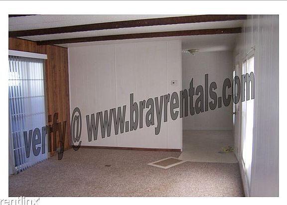 2963 Cedar Place living room