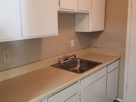 5th image of 19550 Gaston St APT 3