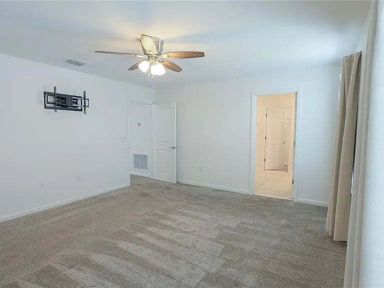 1821 Heart Lake Dr — Photo 23