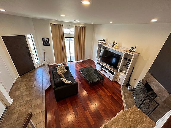 5th image of 22525 Sherman Way Unit 202