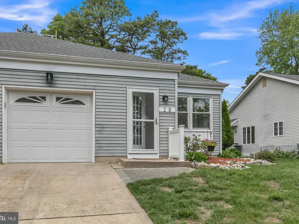 28 Sycamore Rd #45, Manahawkin, NJ 08050