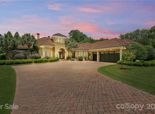 2078 Kings Manor Dr, Matthews, NC 28104