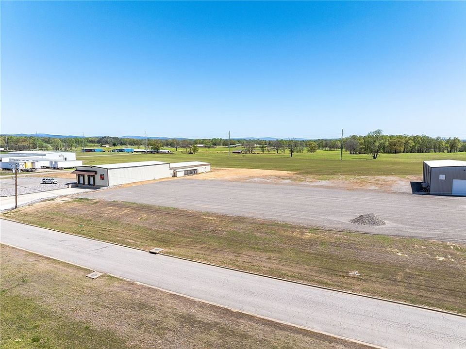2nd image of Industrial Park Dr #8-B1