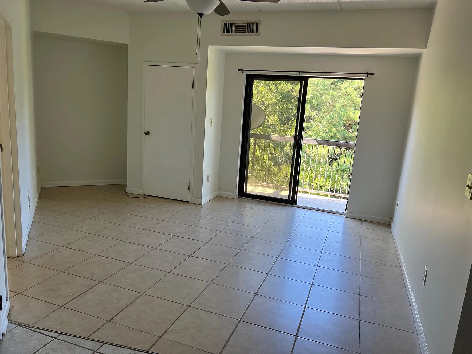 2 bed, 825 sqft, $1,350 — Photo 4