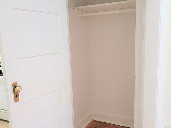 4th image of 4608 30th Ave APT 4