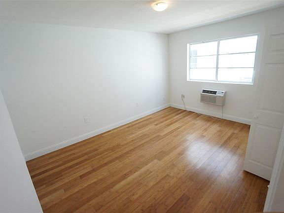5th image of 7952 Tatum Waterway Dr