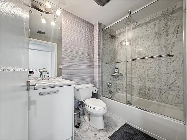 253 NE 2nd St #1003 — Photo 9