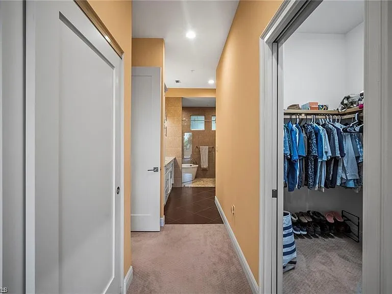 21460 Strada Nuova Cir — Photo 11