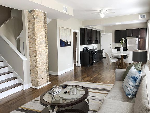 5th image of 2558 W Walton St #3R
