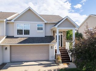 82 Vandello Dr, North Liberty, IA 52317