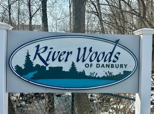 32 Oil Mill Rd UNIT 21, Danbury, CT 06810