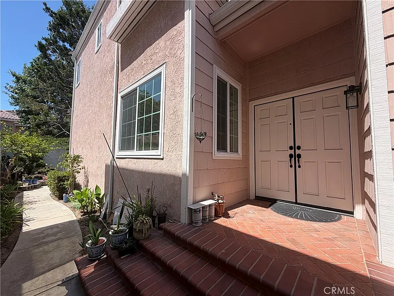 2664 Woodbury Dr — Photo 4