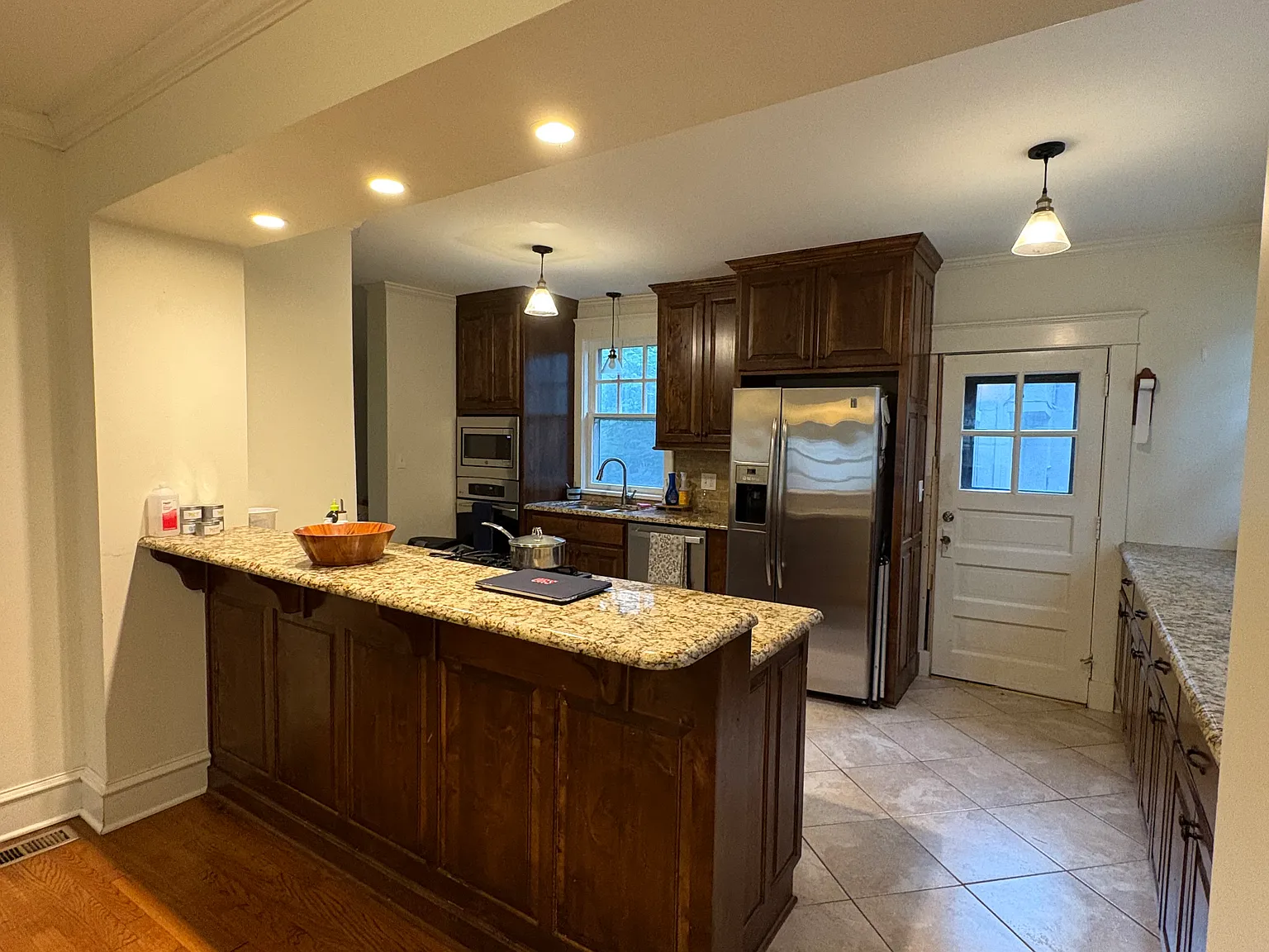 4 bed, 2168 sqft, $3,850 — Photo 3