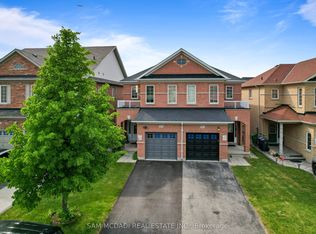 891 Oasis Dr, Mississauga, ON L5V0C7