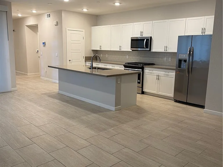 11429 Rain Canyon Ave #102 — Photo 4