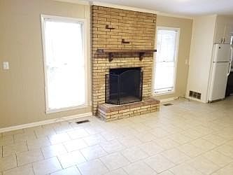3rd image of 1126 Walton Dr