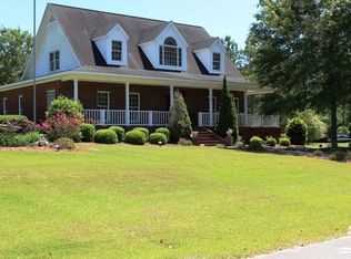 94 N Lakes Dr, Whiteville, NC 28472
