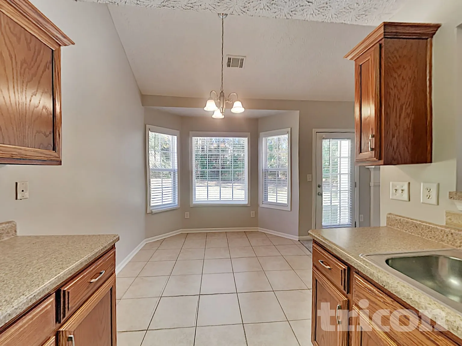 416 Camella Circle McDonough GA — Photo 4