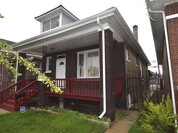3rd image of 5833 S Rockwell St