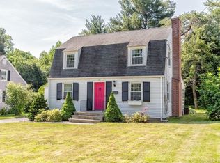 37 Ledgewood Rd, West Hartford, CT 06107