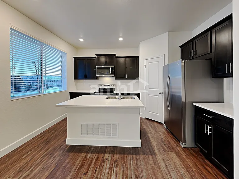 14922 W 82nd Pl — Photo 3