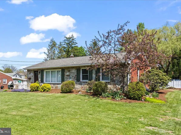 6281 Carpenter St, East Petersburg, PA 17520