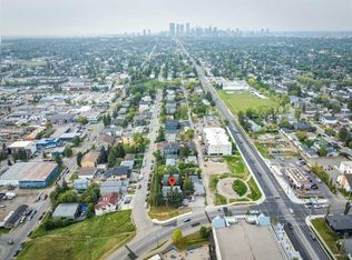 107 N 40th Ave NE, Calgary, AB T2E2M6