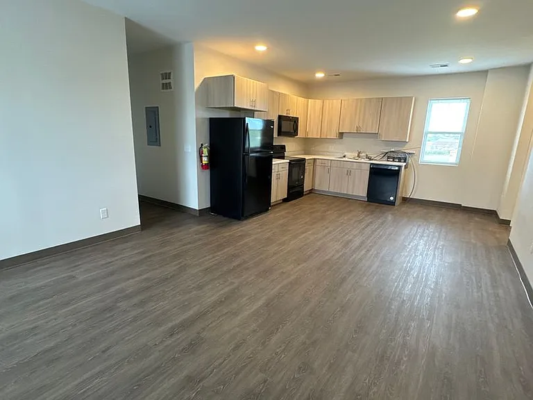 1925 N Redding Ave #A10 — Photo 5
