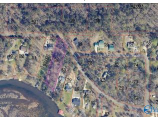 12 Douglas Dr, Guntersville, AL 35976