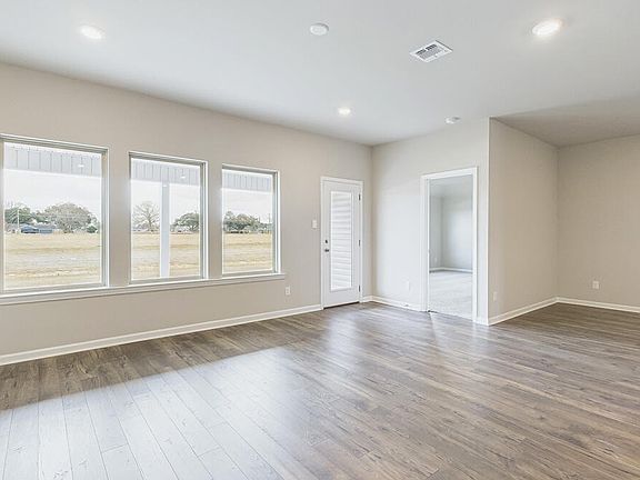 2nd image of 102 Zabette Dr