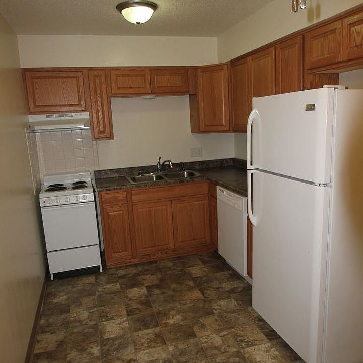 1st image of 800 13th St #800