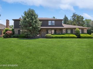 22 Camelot Dr, Oak Brook, IL 60523