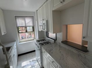 69-02B 186th Ln #2A, Fresh Meadows, NY 11365