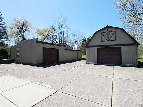 5th image of 1120 Campbell Blvd