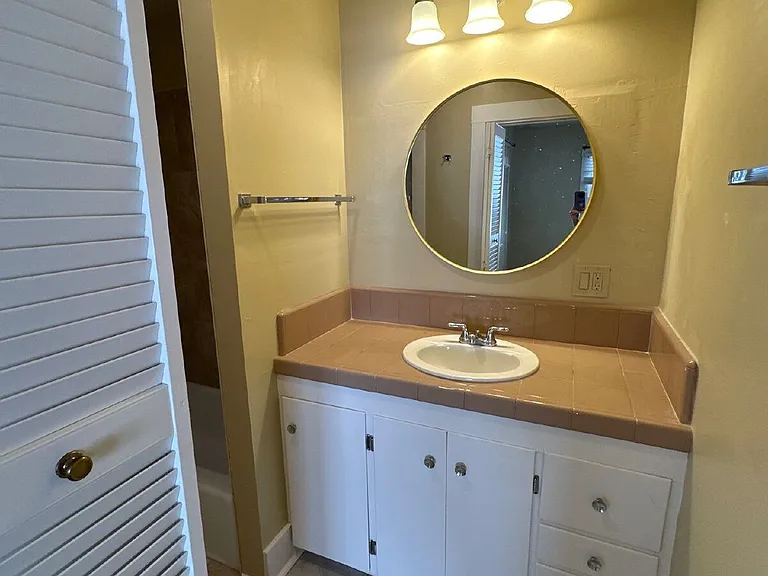 2140 Loomis St — Photo 18