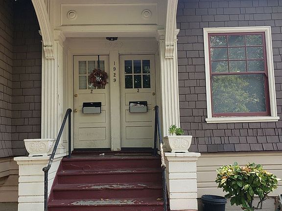 2nd image of 1929 23rd St APT 3