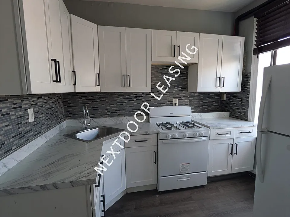 8 Saint Pauls Ave #4LM