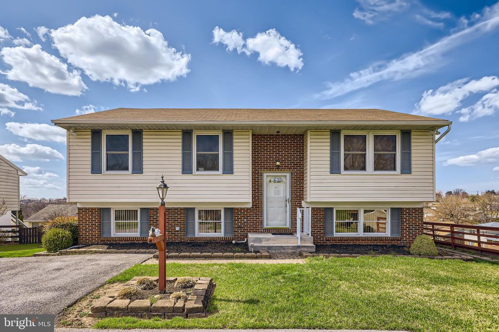 1211 Roxboro Rd, Rosedale, MD 21237