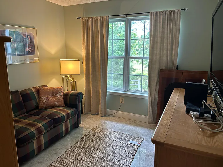 1029 Castle Rd — Photo 5