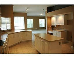 2nd image of 1002 Monterey Dr
