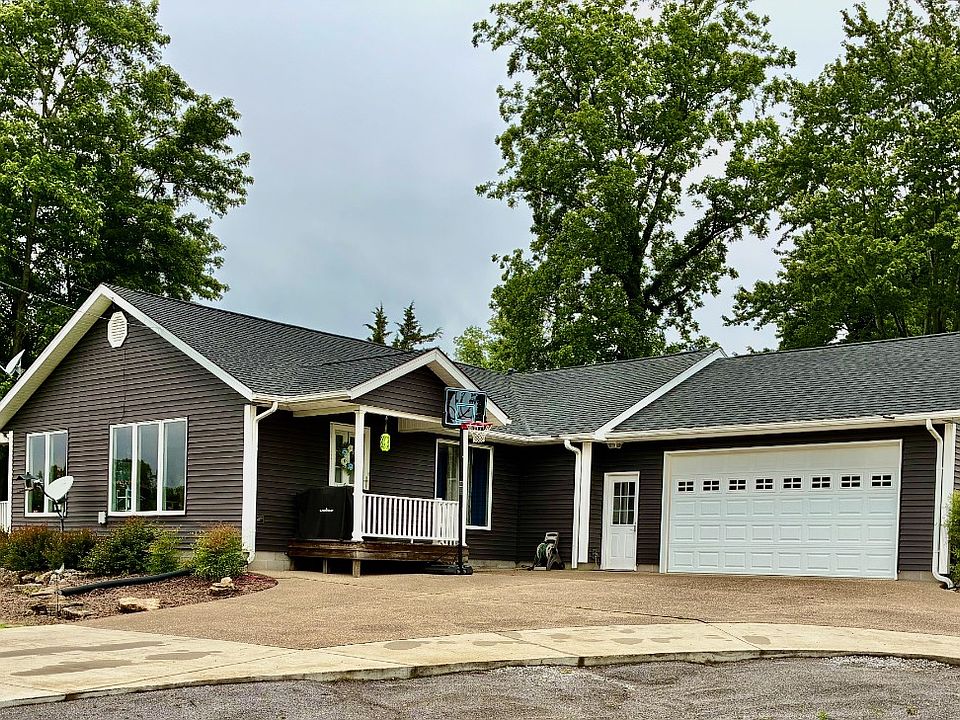1st image of 1451 County Road 1000 E
