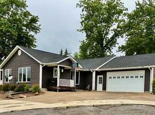 1451 County Road 1000 E, Carmi, IL 62821